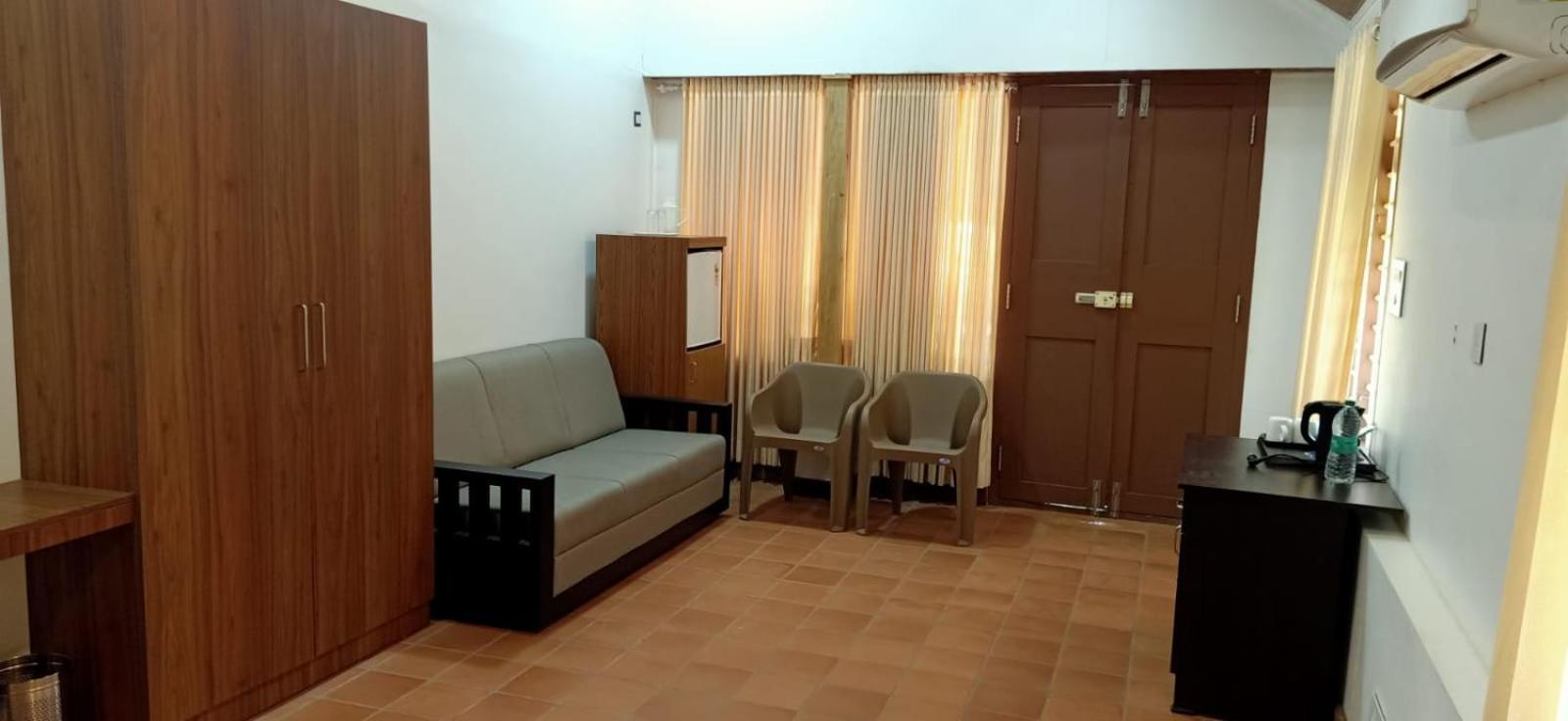 Homestay Art Marari House *